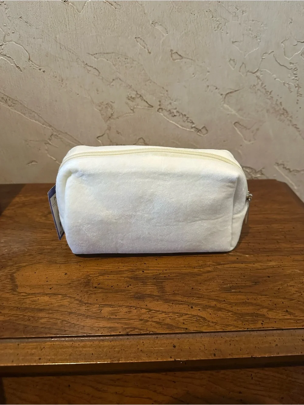 Gilmore Girls Dragonfly Inn Embroidered Cream Plush Zipper Makeup Bag Pouch NEW
